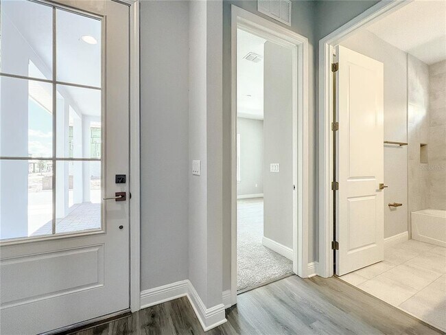 Building Photo - 13181 McMillan Dr