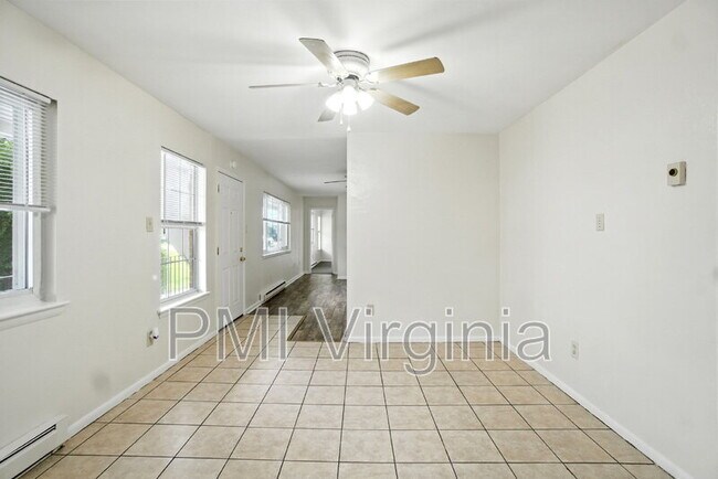 Building Photo - 9563 15th Bay St