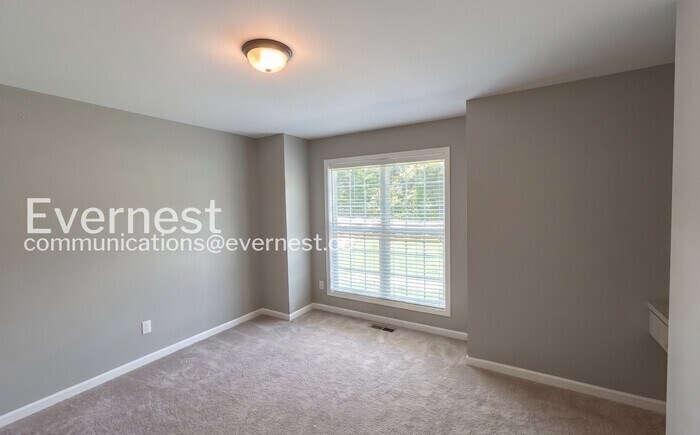 Building Photo - 5520 Desoto Cir