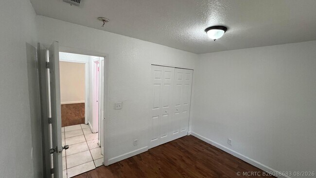 Building Photo - 2421 NW 8th Pl