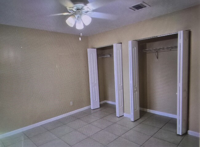 Building Photo - 1155 White Pine Dr