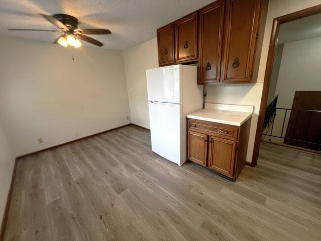 Building Photo - 3 Bedroom 1 Bath Home in Beautiful Iowa City!