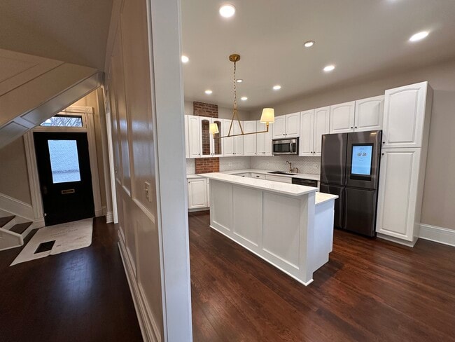 Building Photo - 67 E Mithoff St