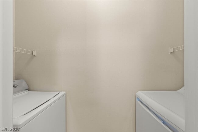 Building Photo - 2900 Sunridge Heights Pkwy