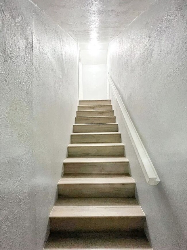 Building Photo - 5637 Birchman Ave