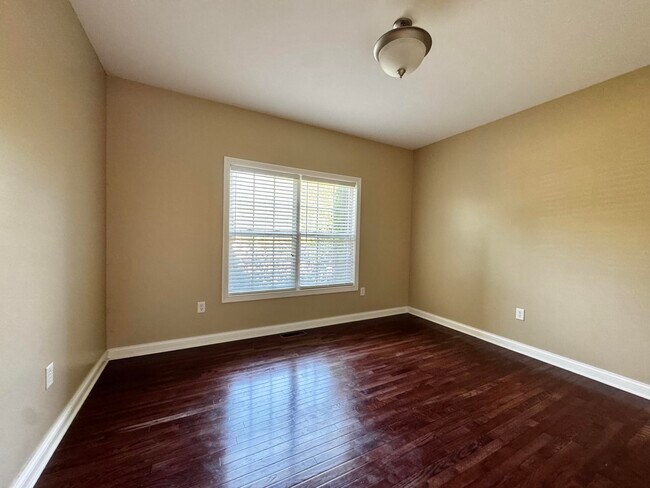 Building Photo - 3020 Blackford Pkwy