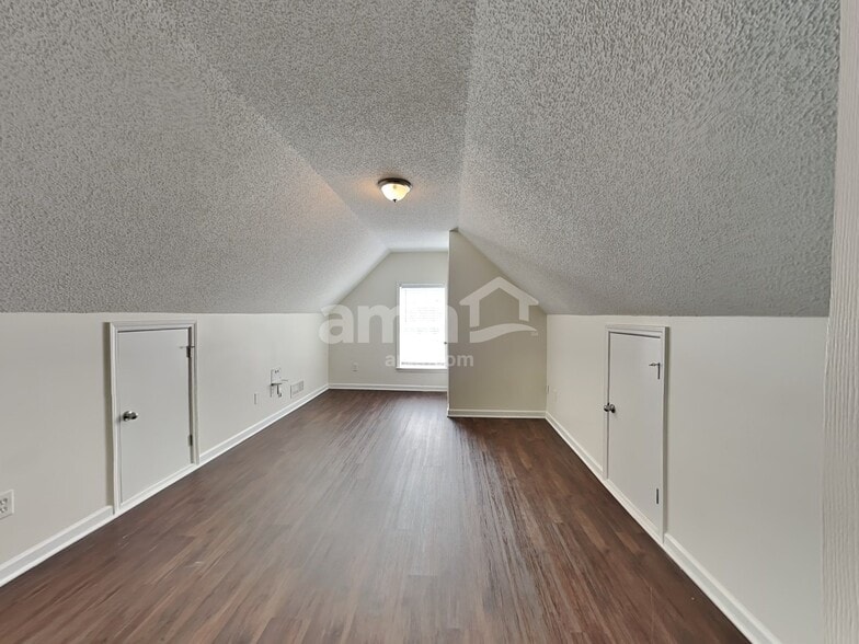 Building Photo - 214 Bo Simpson Pkwy