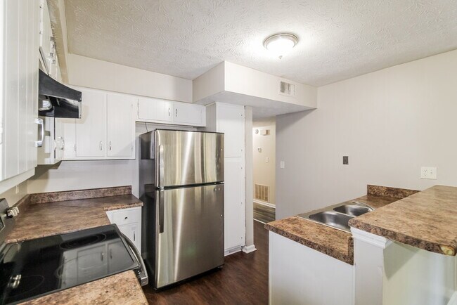 Building Photo - 819 Park Villa Way