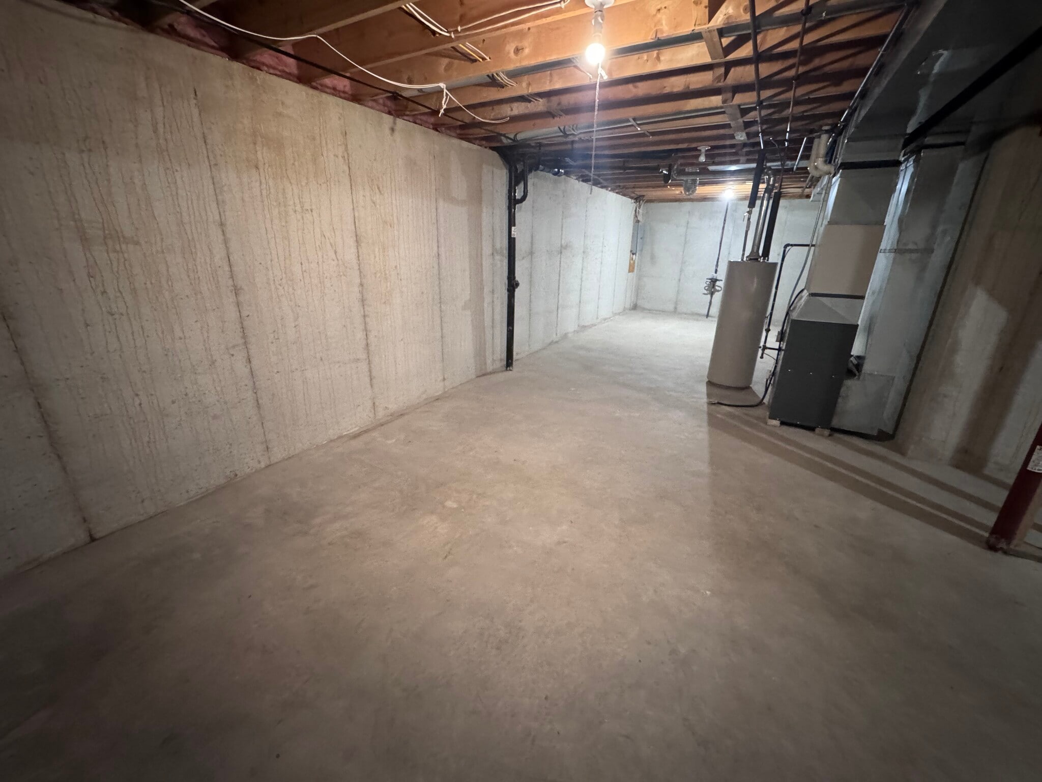 Building Photo - 627 E Pine St