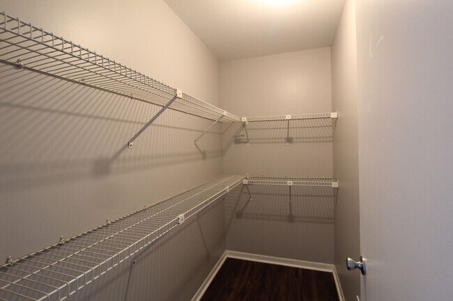 Building Photo - 1342 Hunters Rd