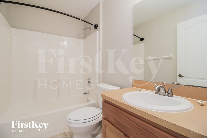 Building Photo - 1319 Macon Dr