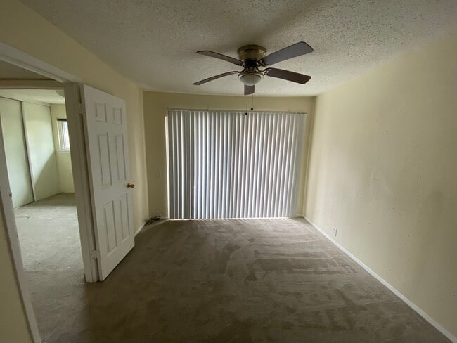 Building Photo - 2704 Stonehaven Ct