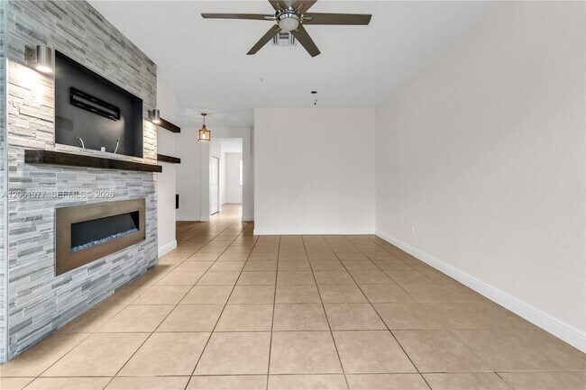 Building Photo - 936 SW 147th Ave