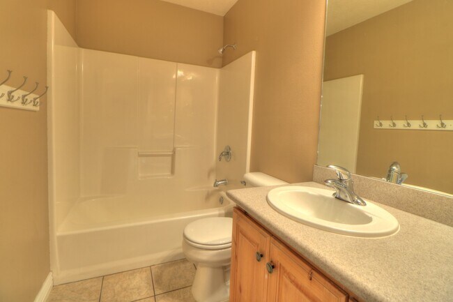 Building Photo - New reduced rent!