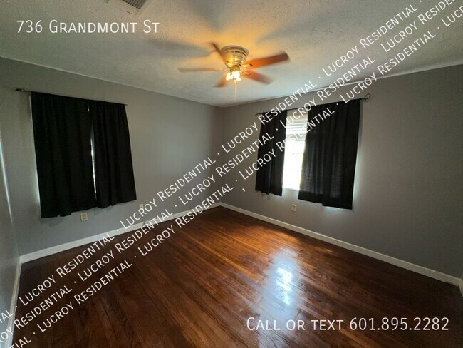 Building Photo - 736 Grandmont St