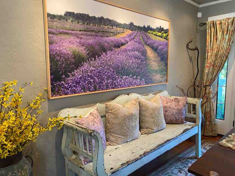 Building Photo - 1023 Crawford St