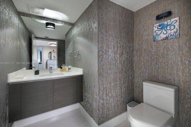 Building Photo - 300 Sunny Isles Blvd