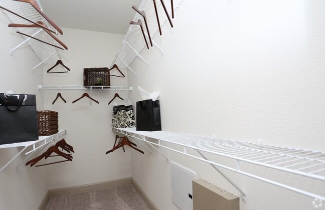 Building Photo - Stylish Space, Prime Location