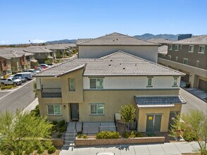 Building Photo - Beautiful 3 BR 2.5 BA Townhouse built in 2020 off the Las Vegas Strip