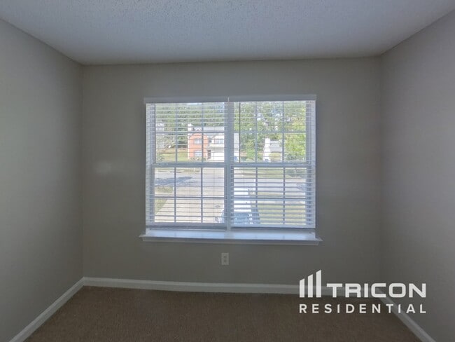 Building Photo - 5753 Village Loop