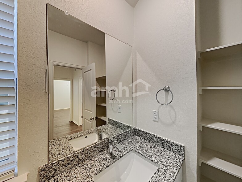 Building Photo - 348 Aspen Waters