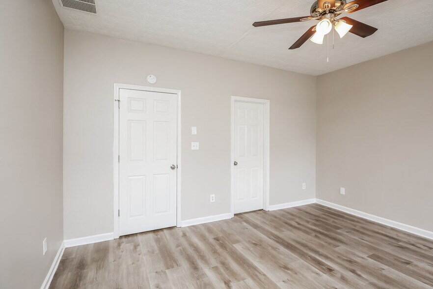 Building Photo - 715 Cool Weather Dr