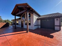 Building Photo - Woods Valley Ct 92082