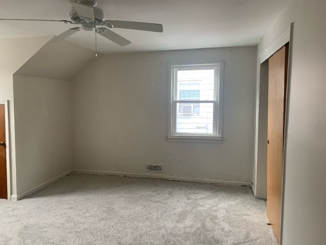 Building Photo - 735 Brandon Rd