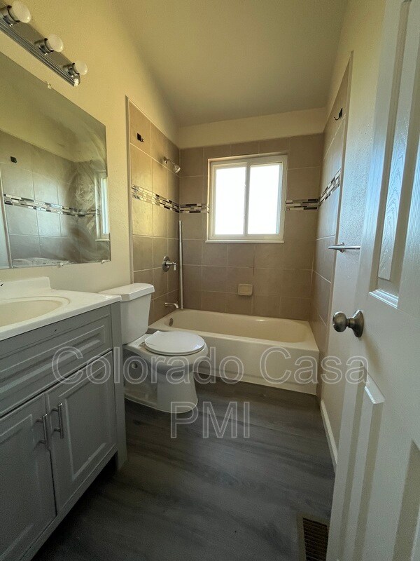 Building Photo - 3450 Foxridge Dr