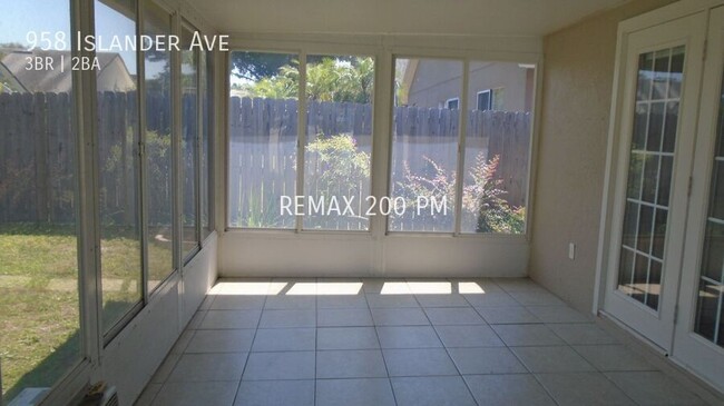 Building Photo - 958 Islander Ave