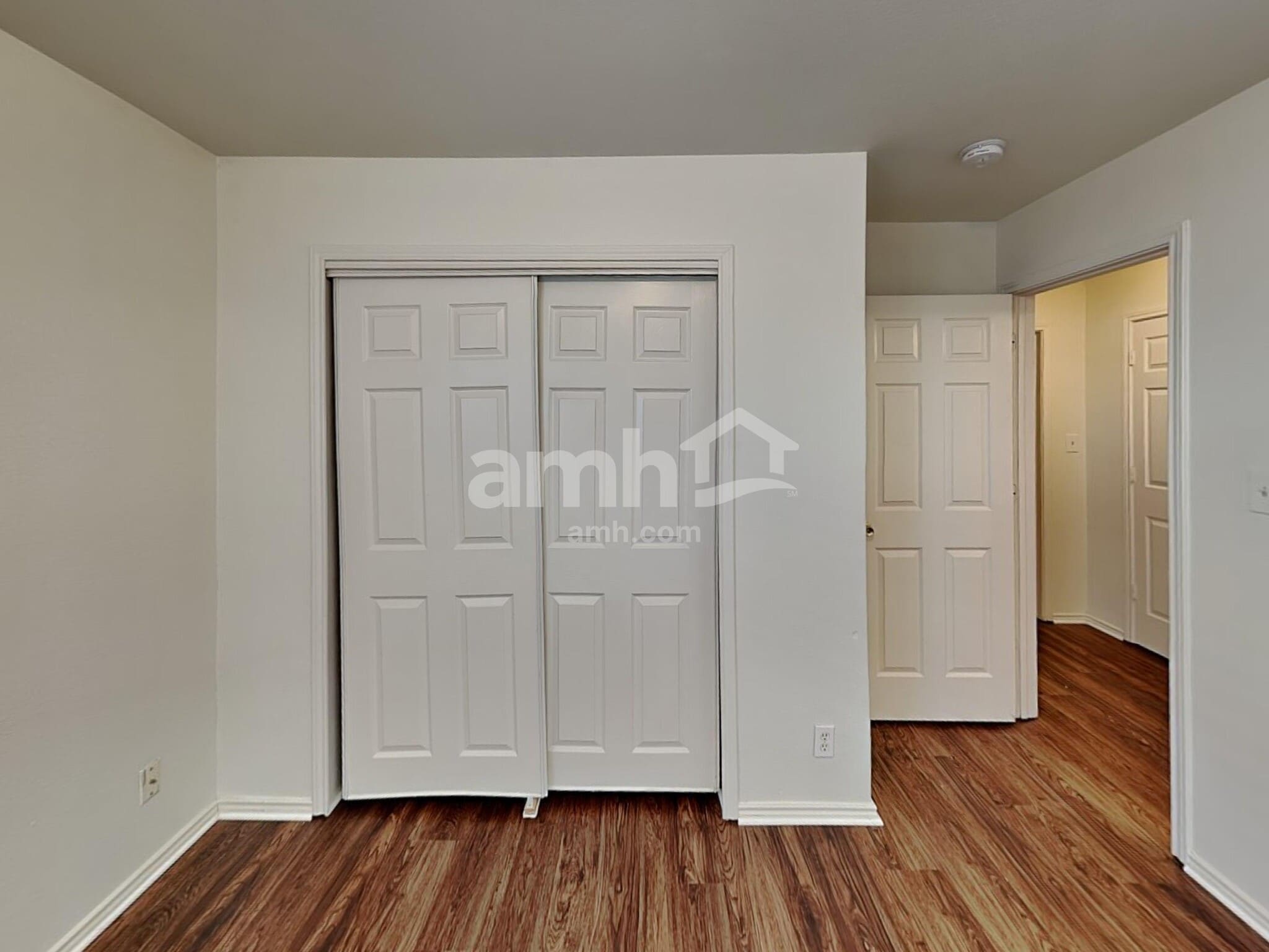 Building Photo - 6918 Shelbyville Ct