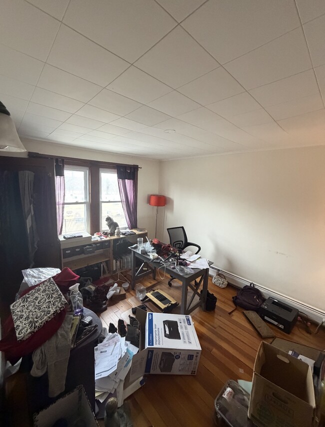 Building Photo - 52 Everett St