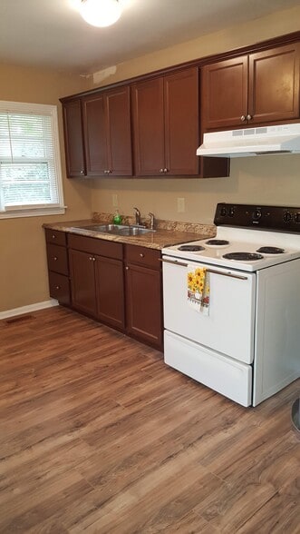 Kitchen - 511 Johnson St