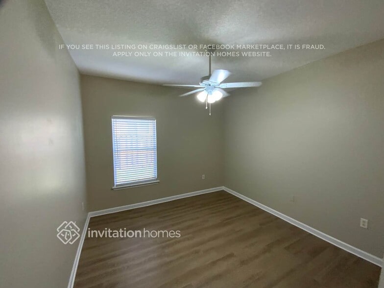 Building Photo - 833 Lord Nelson Blvd