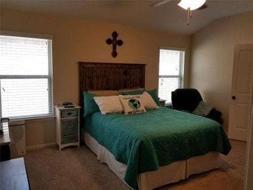 Building Photo - 2425 Muzzie Ln