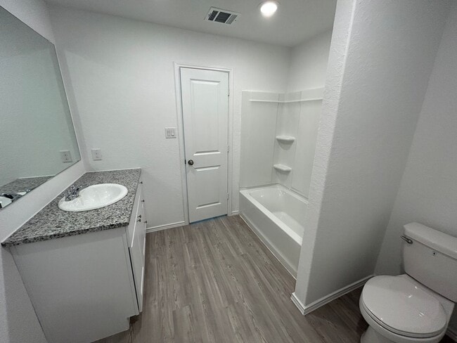 Building Photo - *MOVE IN SPECIAL* Modern 4-Bedroom Living with Community Pool Access!