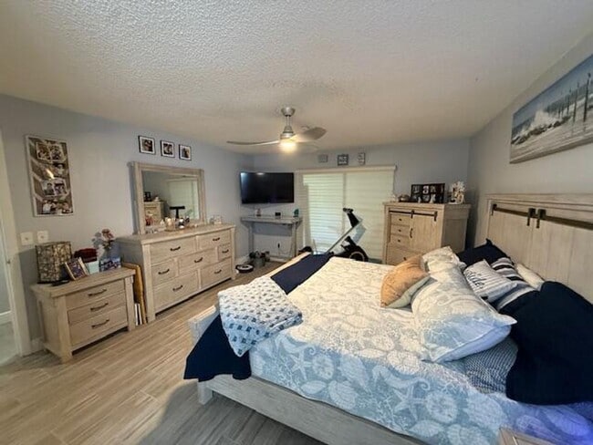 Building Photo - 131 Manchineel Ct