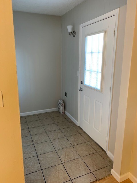 Building Photo - 452 S Solomon