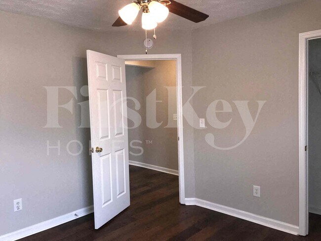 Building Photo - 311 Azalea Loop