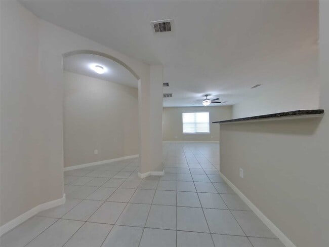 Building Photo - 701 Totem Trail Dr