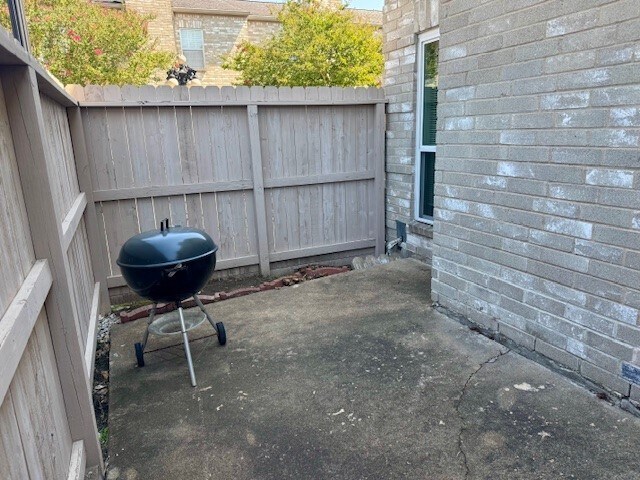 Building Photo - 8085 El Mundo St