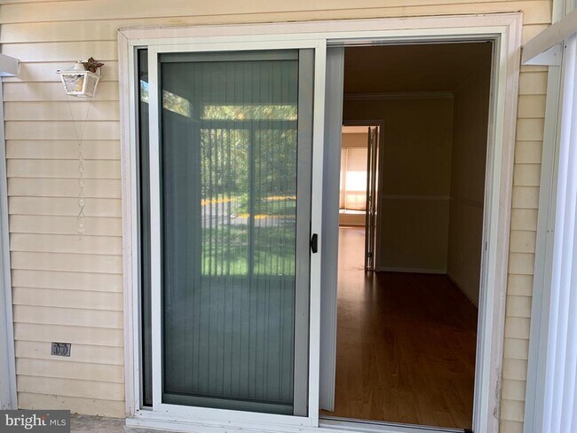 Building Photo - 8200 Aspen Glen Ct