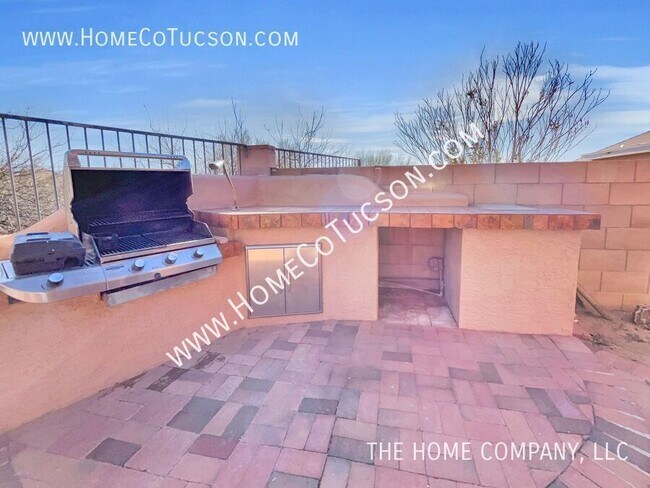 Building Photo - 1061 S Seldon Pl
