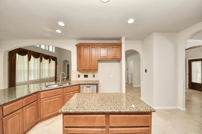 Building Photo - 2218 Longspur Ln