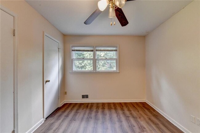 Building Photo - 268 Allen Ct SW