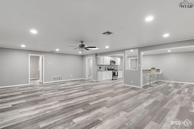 Building Photo - 4303 Prince Edward Dr