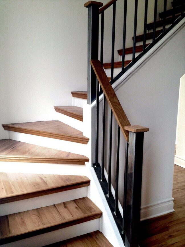 Building Photo - Pilsen 1248