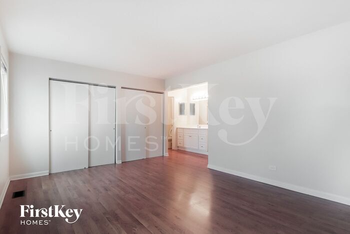 Building Photo - 135 Oriole Rd