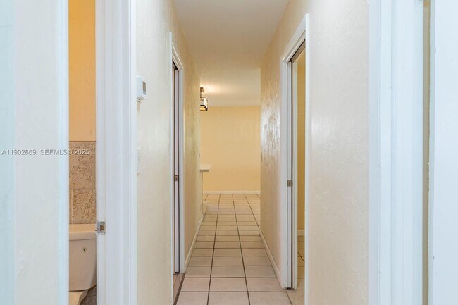 Building Photo - 1010 N 69th Way