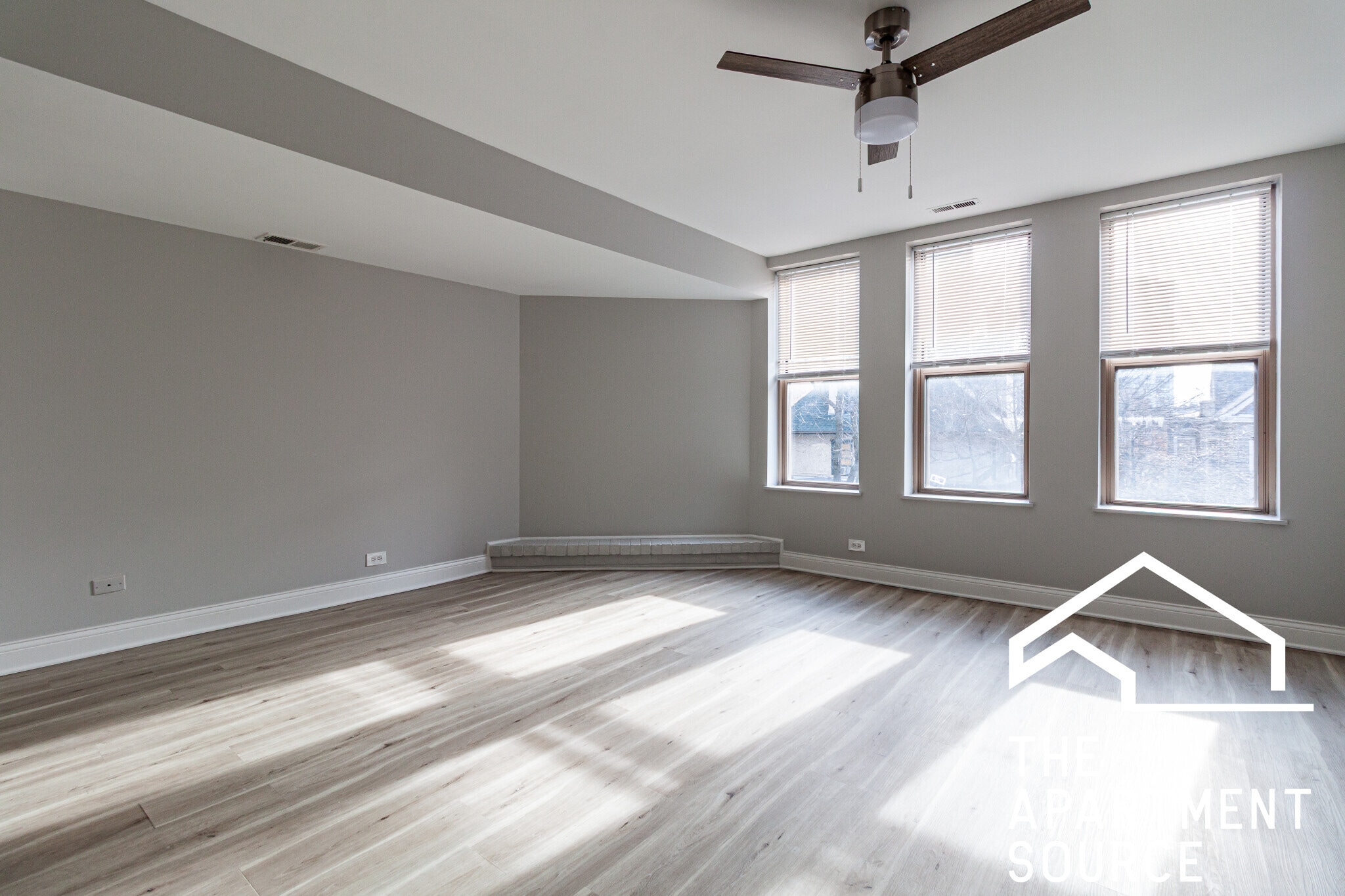 Building Photo - 744 W Gordon Ter